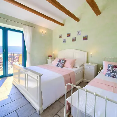 With A Beautiful Sea View - Kate**** Villa *