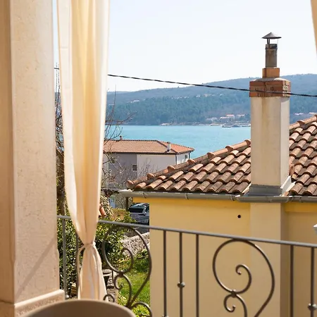With A Beautiful Sea View - Kate**** *