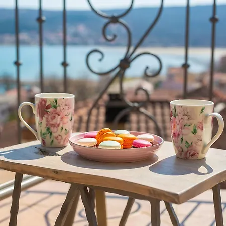 With A Beautiful Sea View - Kate**** Cizici