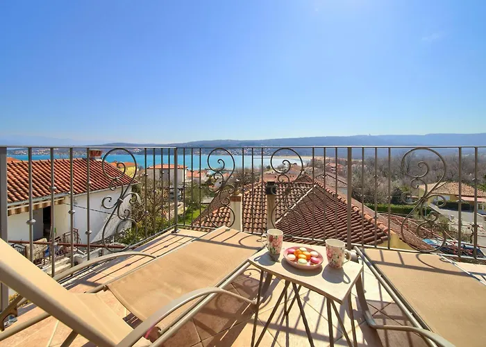 With A Beautiful Sea View - Kate**** Villa